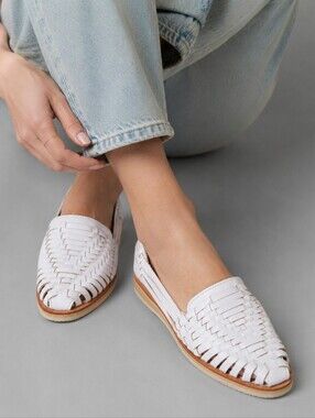 Macarena Collection White Leather Woven Huarache Flats Womens Size MEX 25